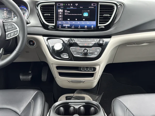 Used 2024 White Chrysler Touring L image 20