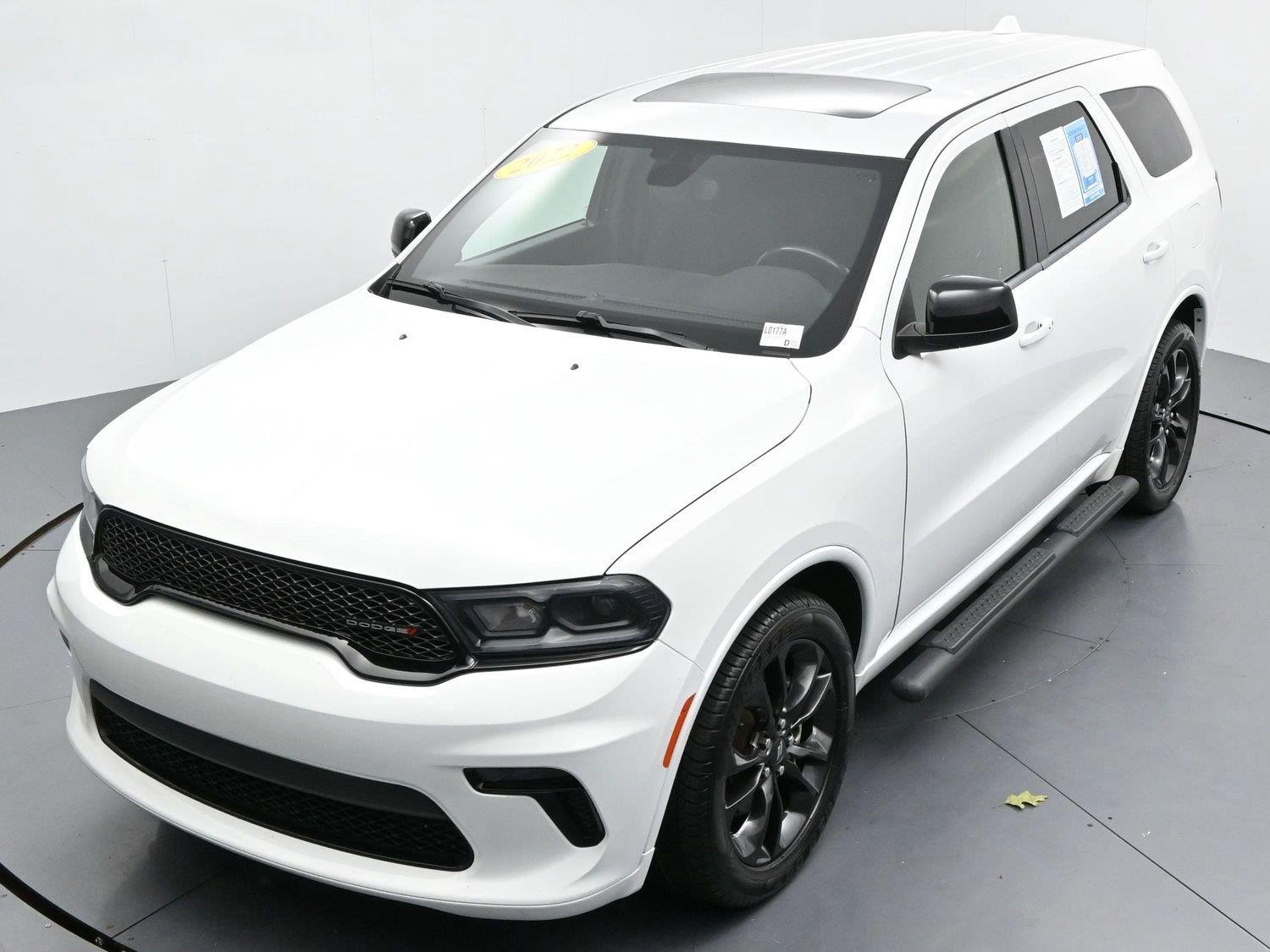 Used 2022 White Knuckle Clearcoat Dodge SXT image 43