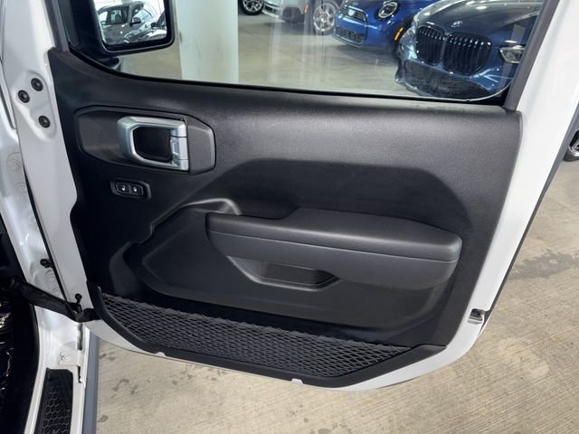 Used 2022 Bright White Clearcoat Jeep Unlimited Willys image 9