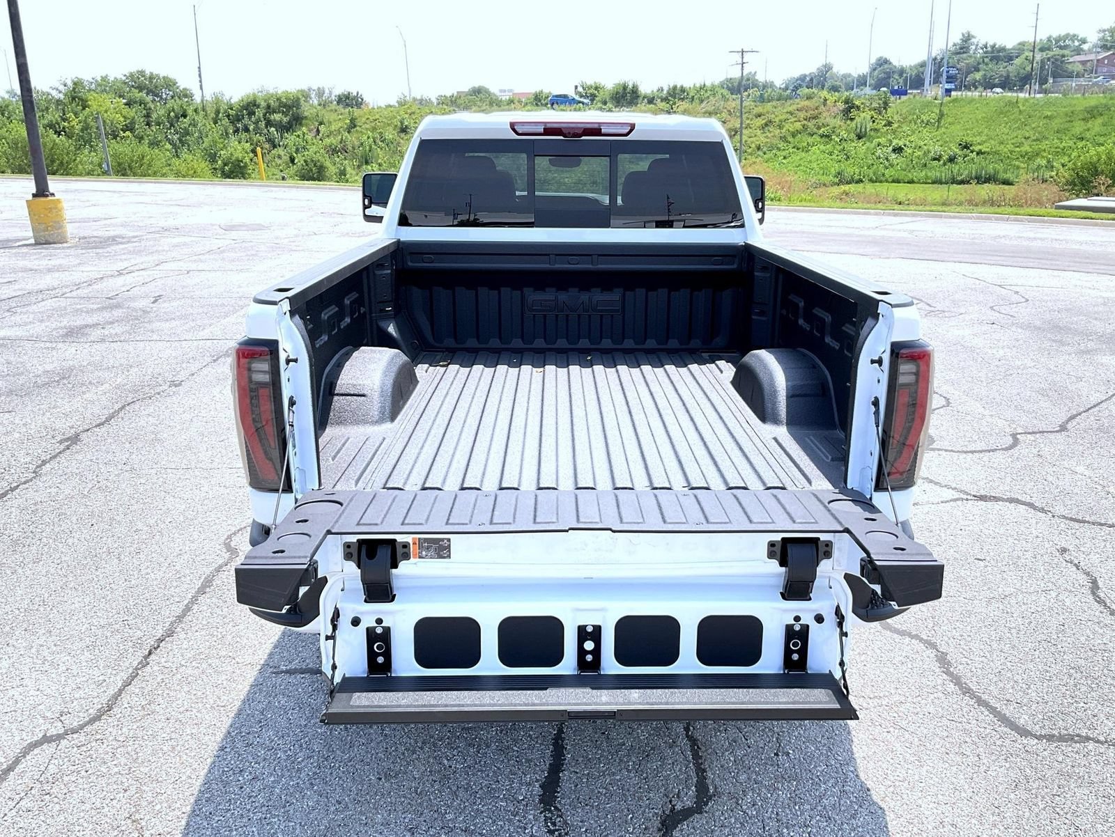 New 2026 Summit White GMC AT4 image 22