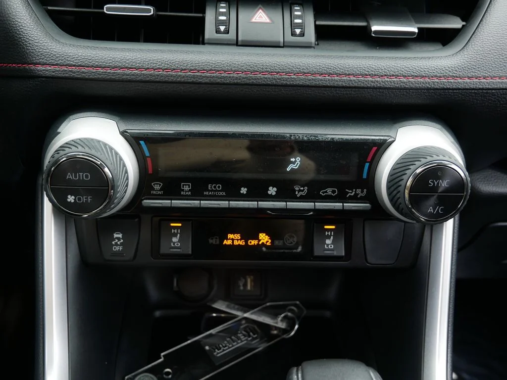 2023 Toyota RAV4 XSE - Photo 20