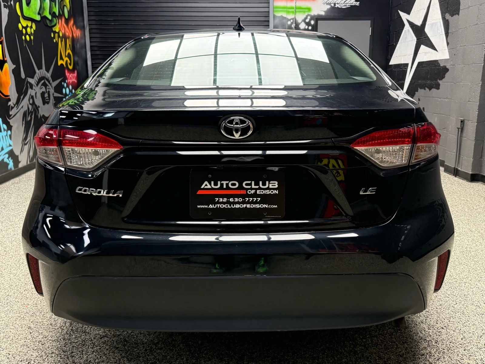Used 2024 Midnight Black Metallic (218) Toyota LE image 5