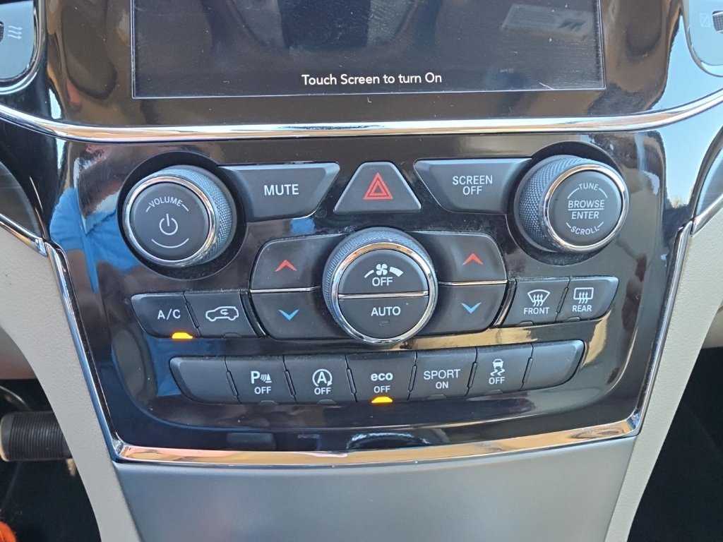 Used 2021 White Jeep Limited image 22