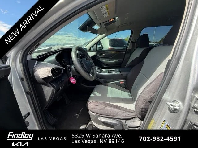 Used 2022 Silver Hyundai SE image 8