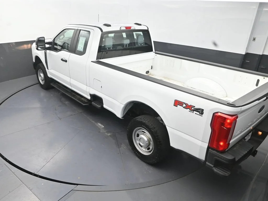 Used 2023 White Ford XL image 17