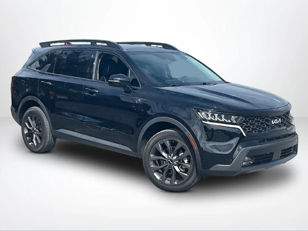 Used 2023 Black Kia X-Line EX image 13