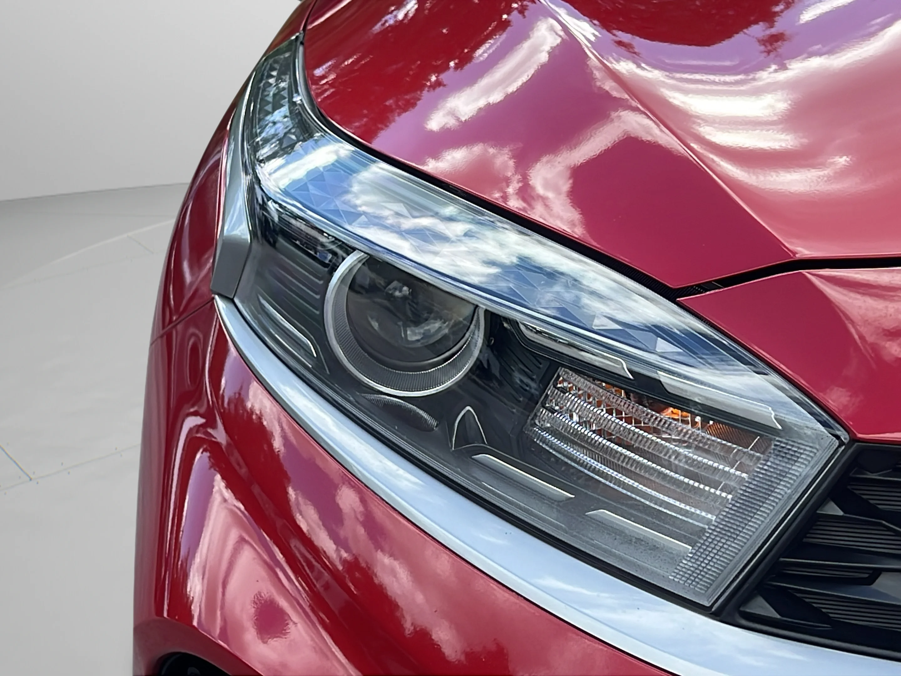 Used 2024 Currant Red Kia LXS image 22