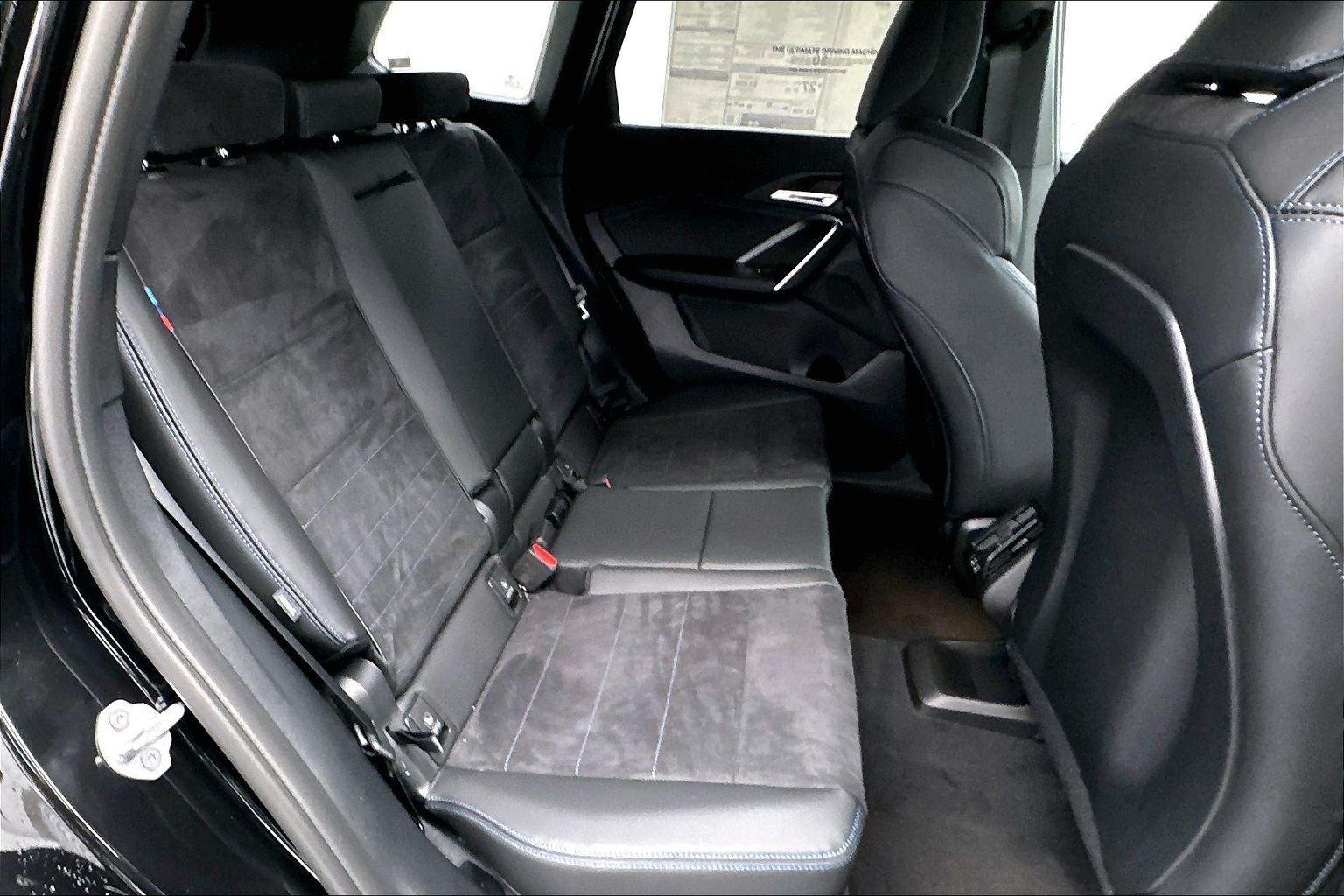 New 2026 Black Sapphire Metallic BMW M35i image 31