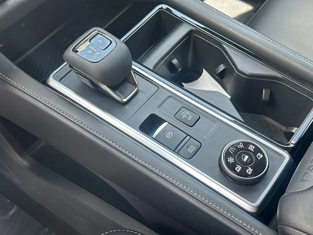 Used 2024 Gray Nissan SL image 28