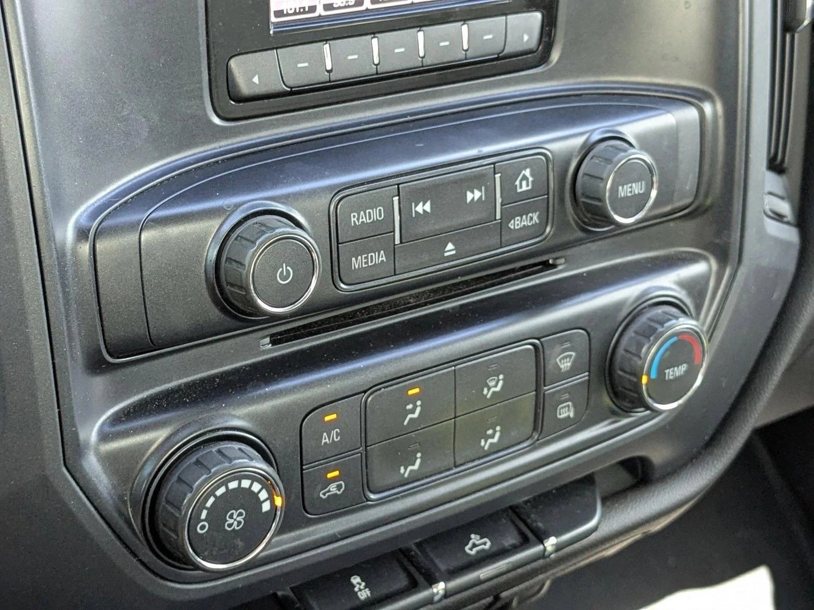 Used 2015 Summit White Chevrolet LS image 14