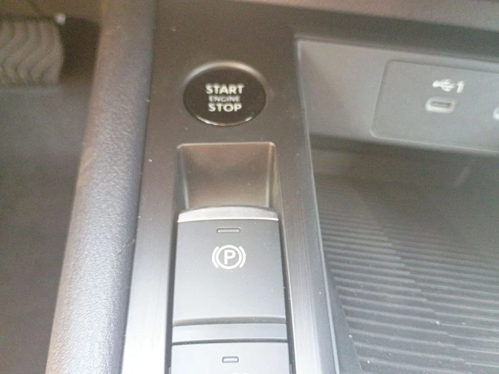 New 2026 Canyon Bronze Metallic Nissan S image 36