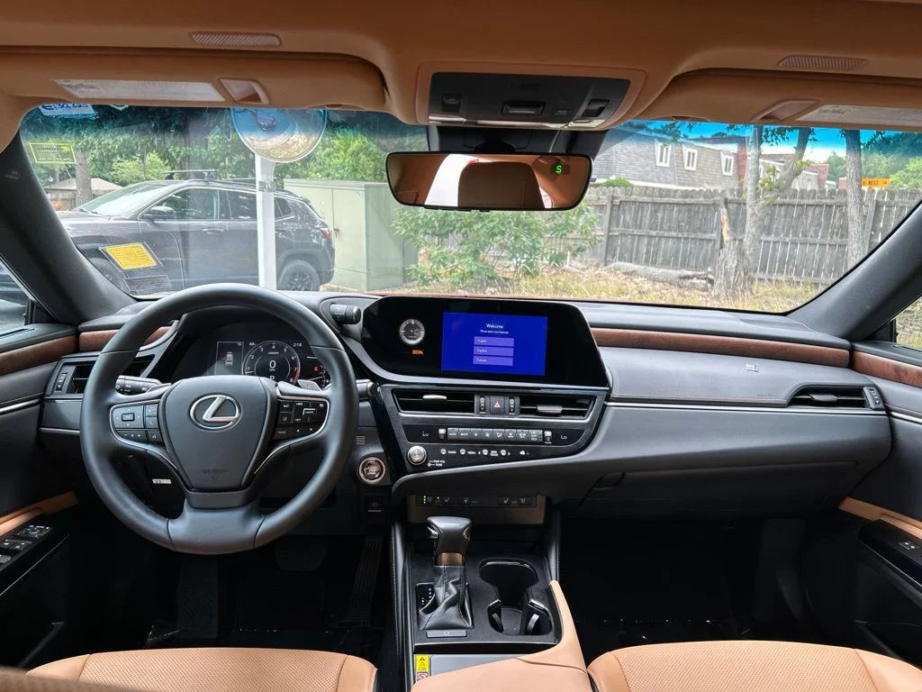 Used 2025 Red Lexus 350 image 23
