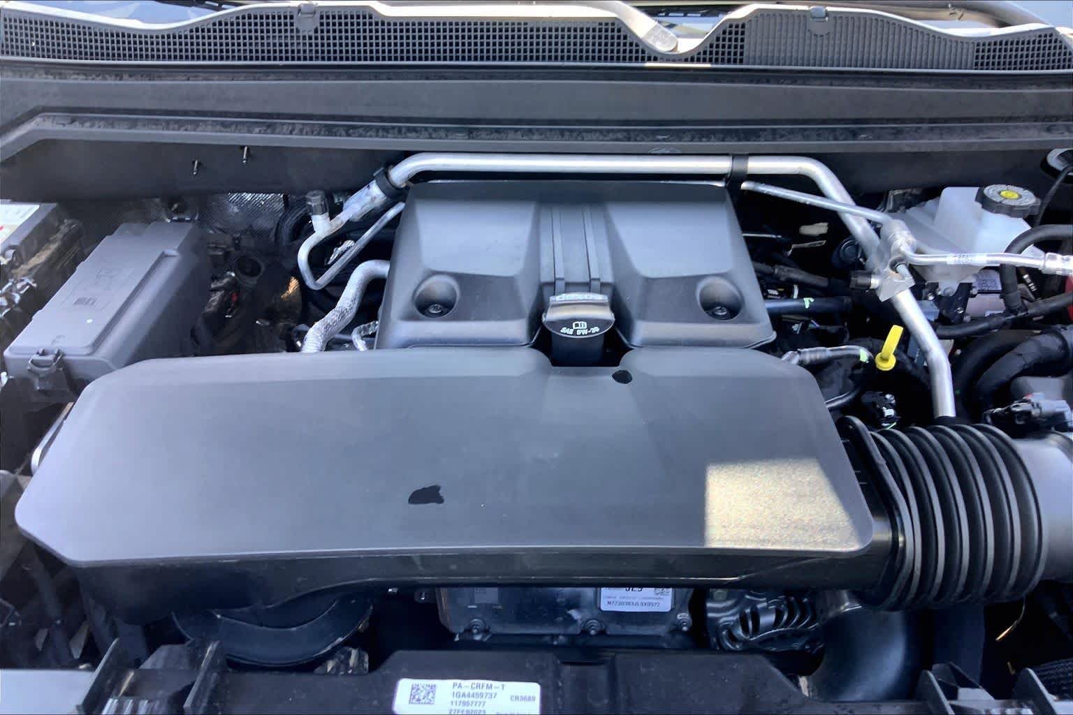 Used 2023 Sterling Metallic GMC 4WD AT4 image 32