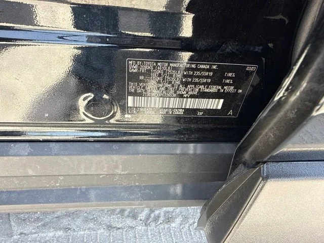 Used 2023 Black Toyota XLE Premium image 33