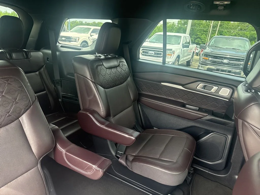 Used 2025 Gray Ford Platinum image 14