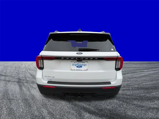 New 2026 Star White Metallic Tri-Coat Ford Active image 5