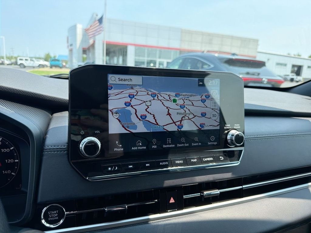 Used 2023  Mitsubishi SE Black Edition image 25