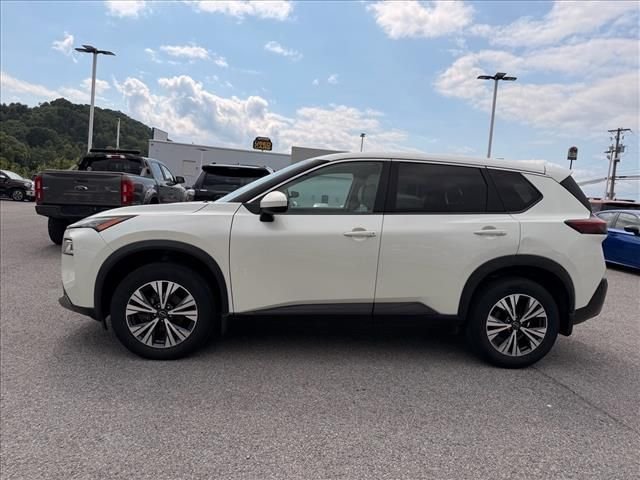 Used 2023 White Nissan SV image 4