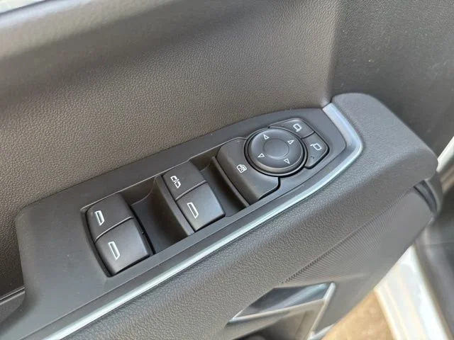 New 2026 Summit White GMC SLE image 13
