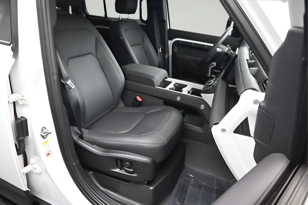 Certified Used 2025 White Land Rover S image 9