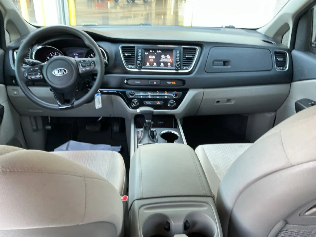 Used 2020 Silver Kia LX image 27