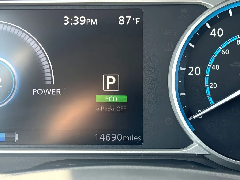 Used 2024 Black Nissan SV Plus image 22