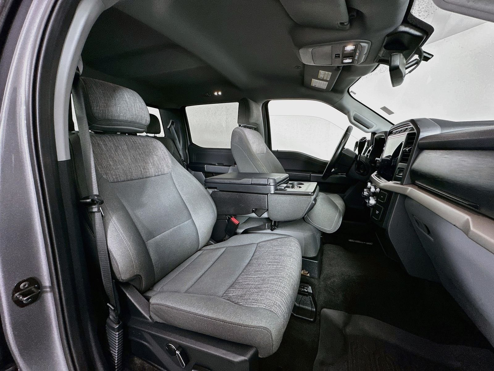 Used 2021 Gray Metallic Ford XLT image 27
