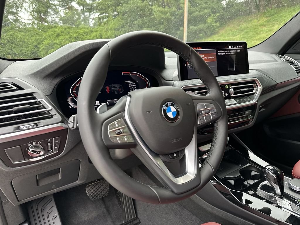 Used 2024 Gray BMW xDrive30i image 37