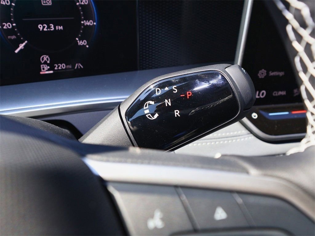 2025 Volkswagen Tiguan SE - Photo 24