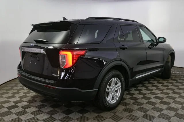 Used 2023 Black Ford XLT image 13