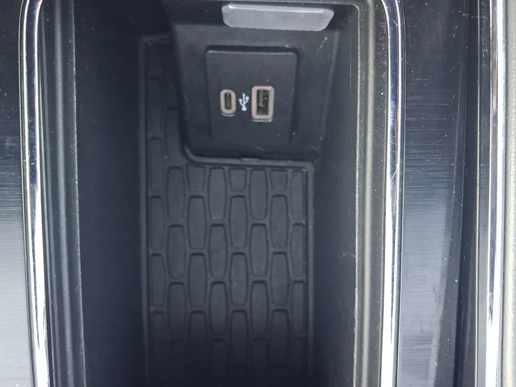 Used 2021 Black Lincoln Reserve image 39