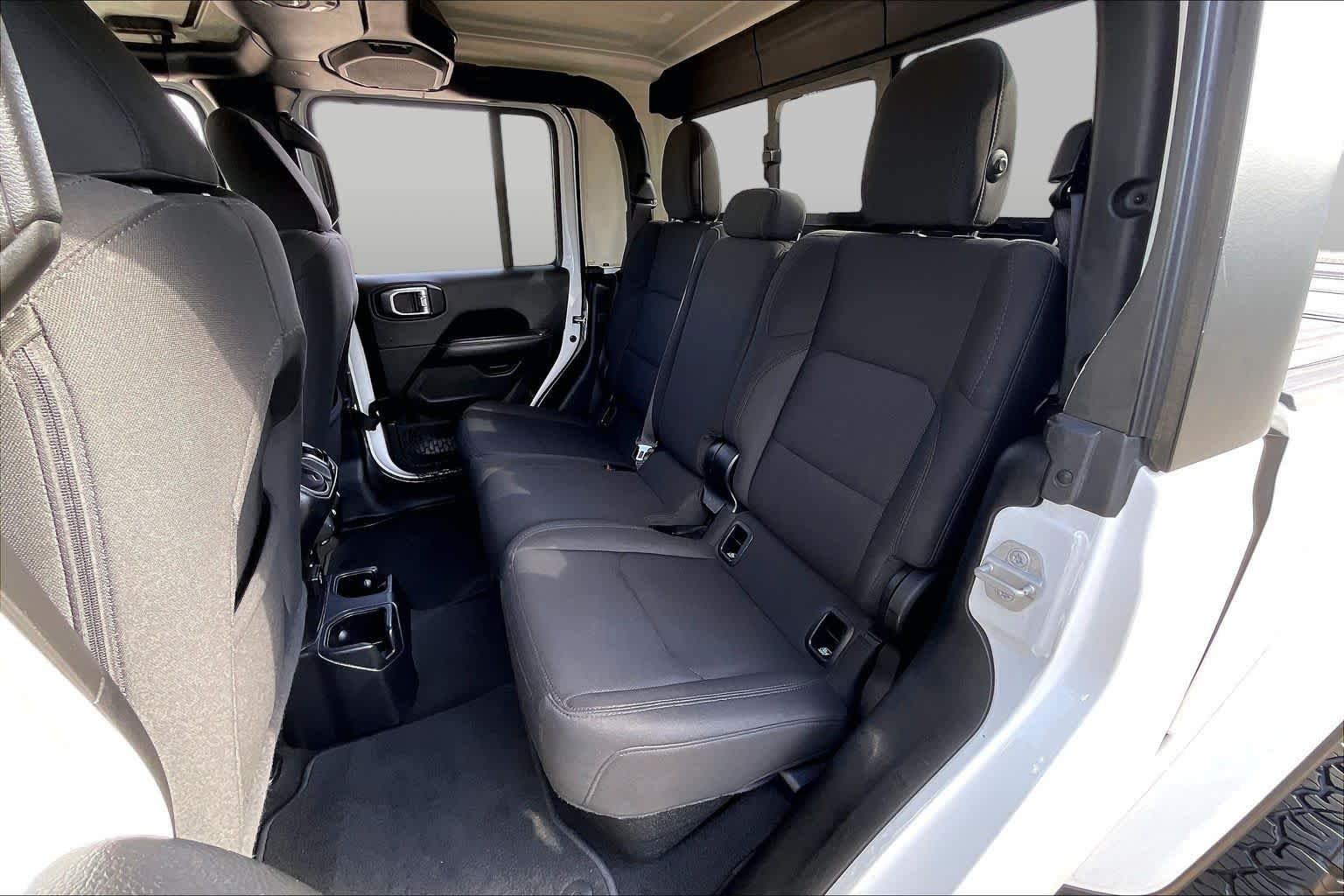 Used 2020 Bright White Clear Coat Jeep Overland image 20