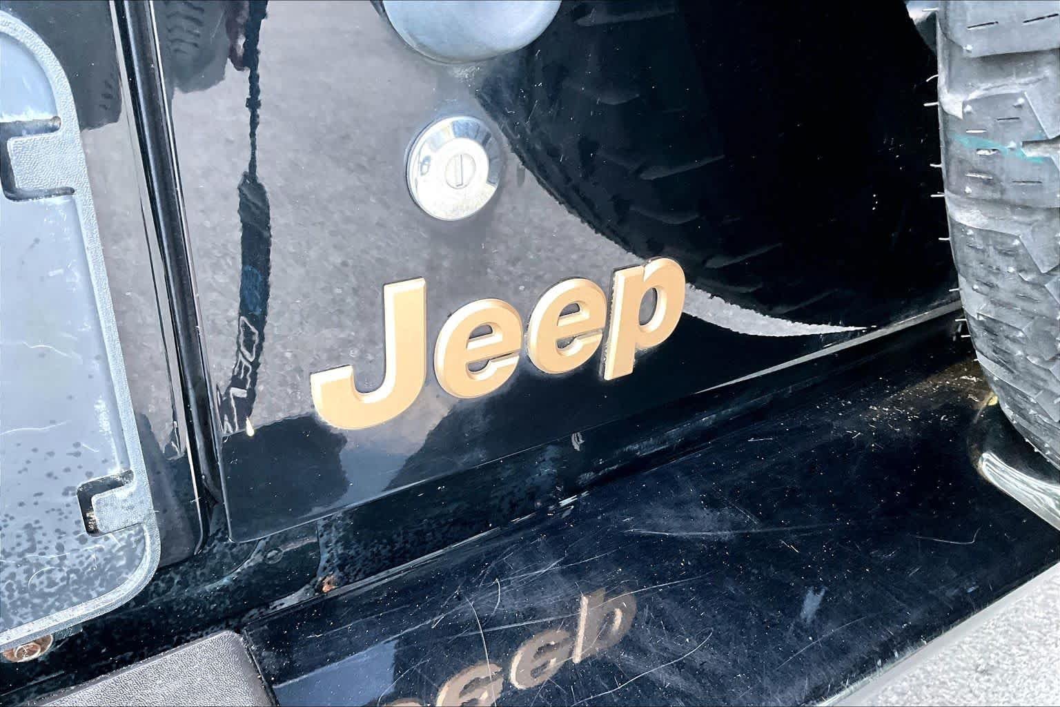 Used 2014 Black Clearcoat Jeep Dragon Edition image 30