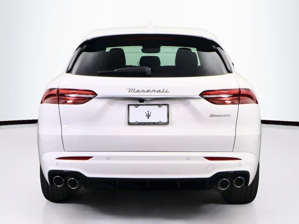 Used 2025 Bianco Astro Metallic Maserati Base image 6