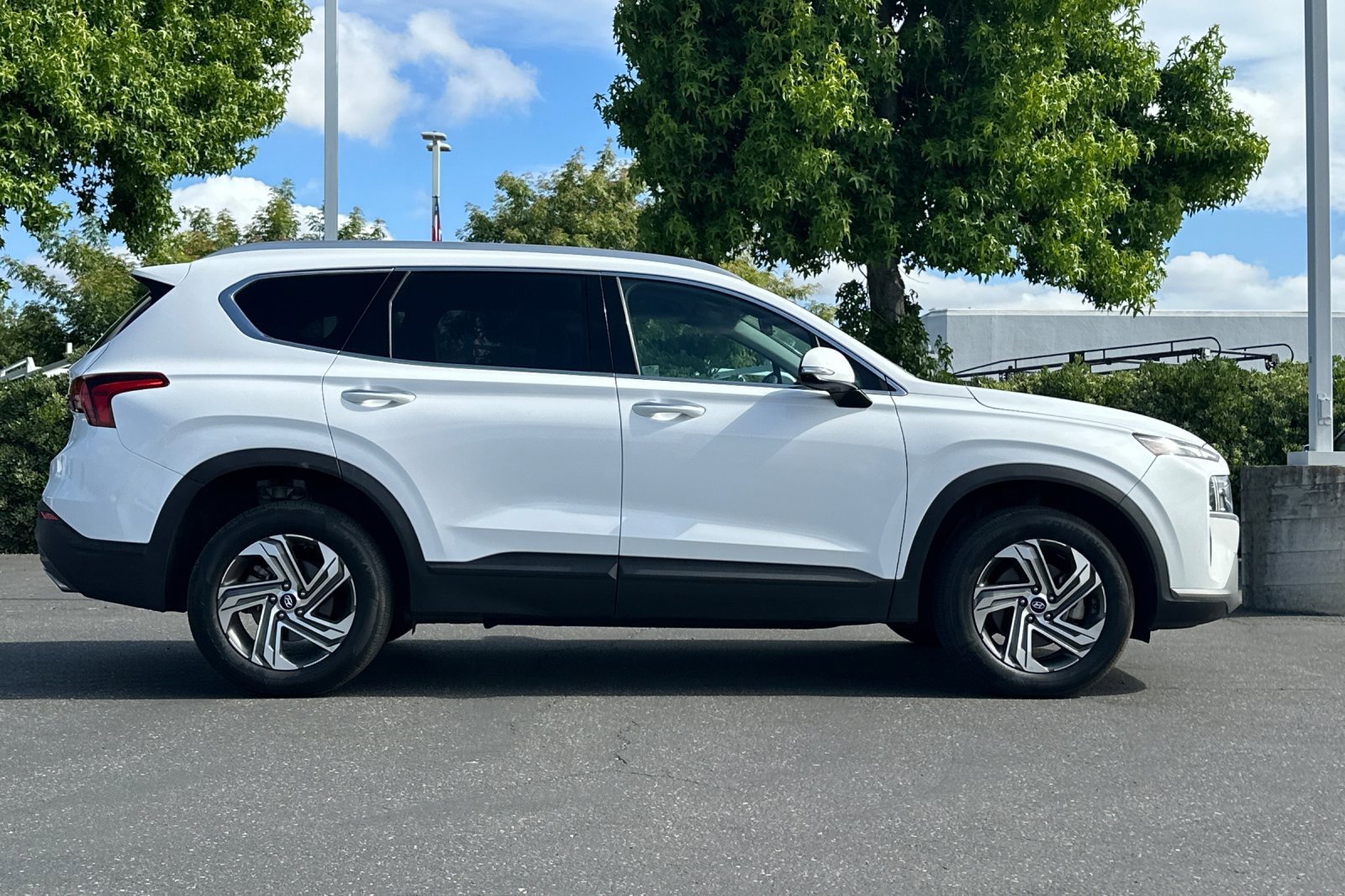 Certified Used 2023 Serenity White Pearl Hyundai SEL image 3