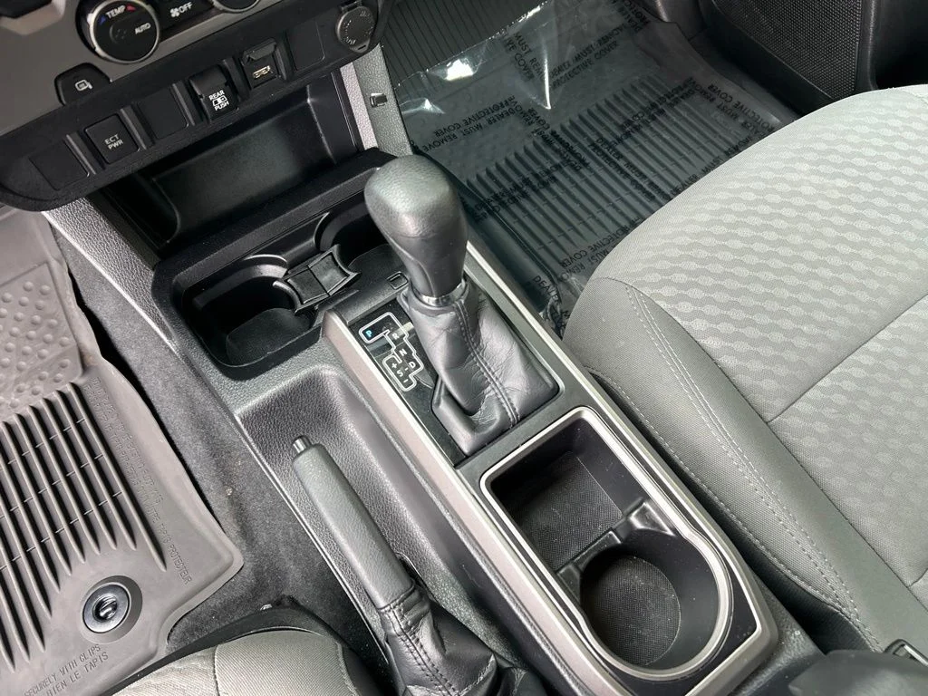 Used 2021 Black Toyota SR5 image 19