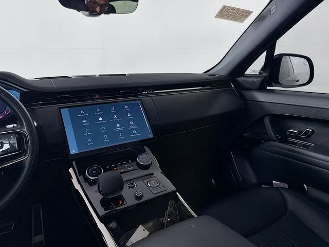 Certified Used 2023 Black Land Rover SE Dynamic image 26