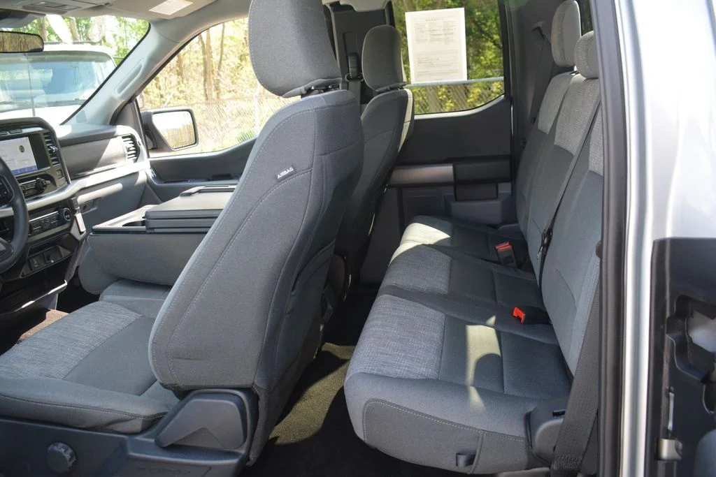 Used 2022 Silver Ford XLT image 19