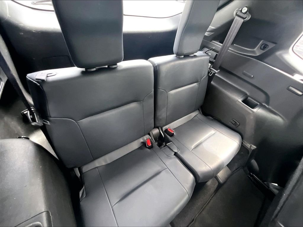 Used 2024 Gray Mitsubishi SE Black Edition image 17