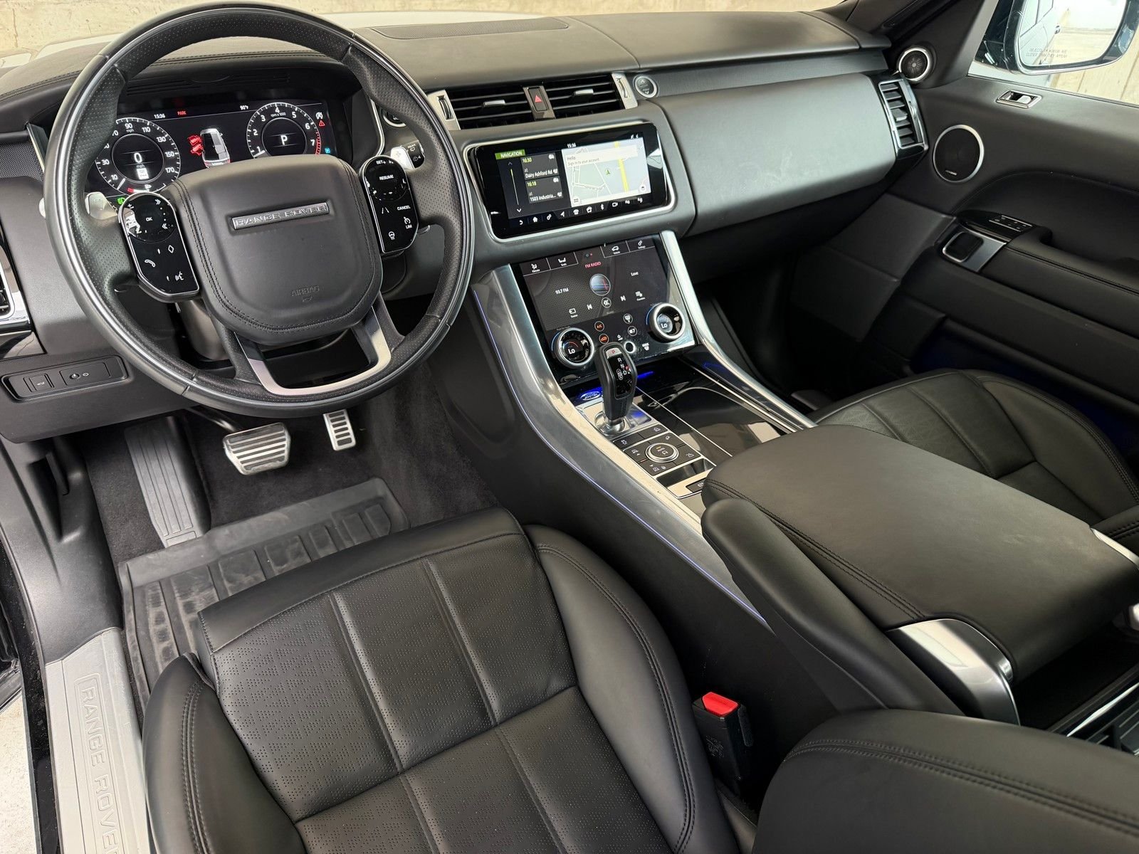 Used 2019 Black Land Rover Autobiography image 2