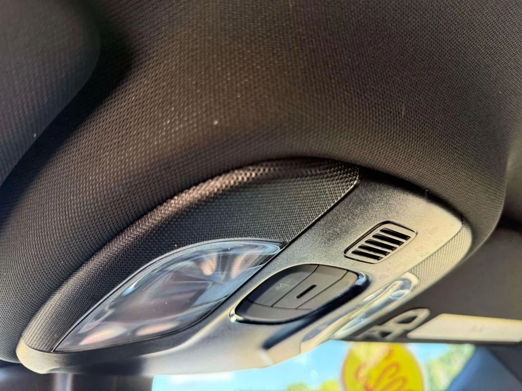 Used 2023 White Jeep Limited image 27