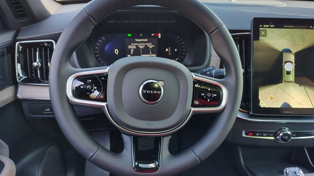 2026 Volvo XC90 Ultra - Photo 13