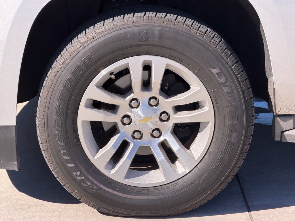 Used 2015 Silver Chevrolet LT image 6