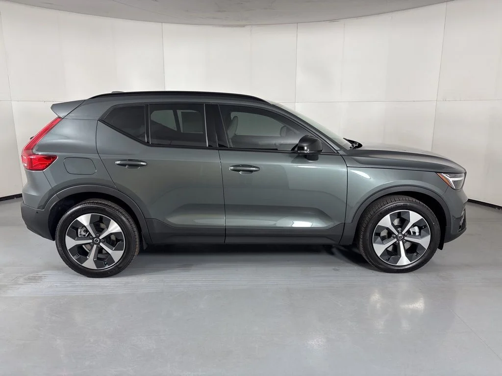 New 2026 Forest Lake Volvo Plus image 9