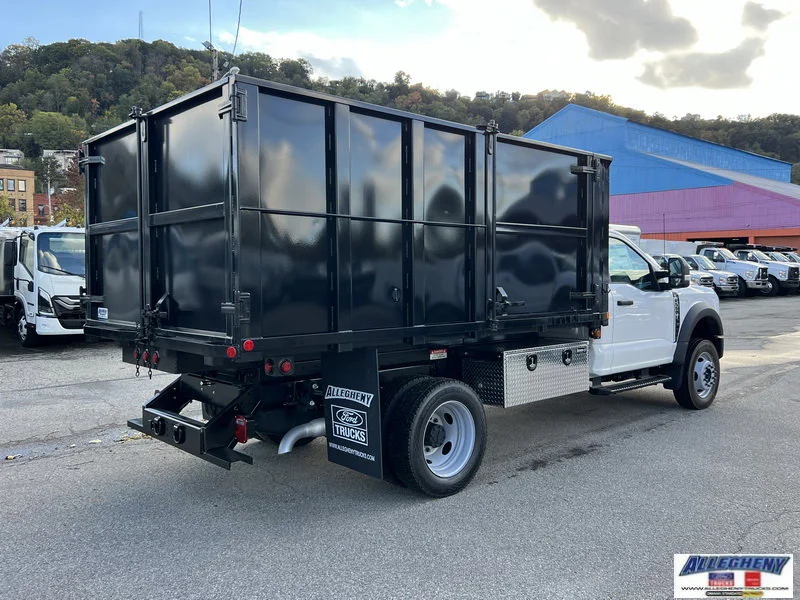 2025 Ford F-550 Super Duty Chassis Cab XL - Photo 6