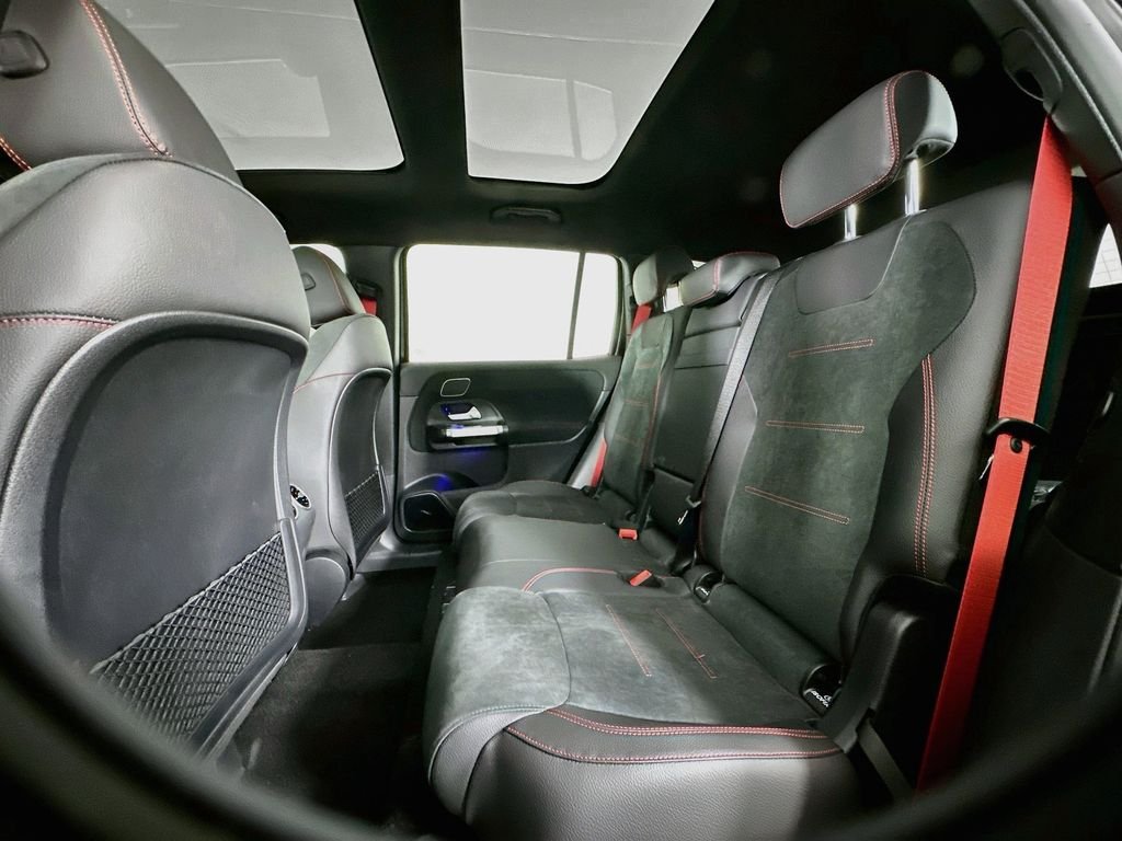 2026 Mercedes-Benz GLB AMG GLB 35 - Photo 25