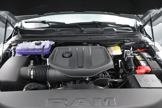 New 2026 Silver Zynith Exterior Paint RAM Big Horn/Lone Star image 28