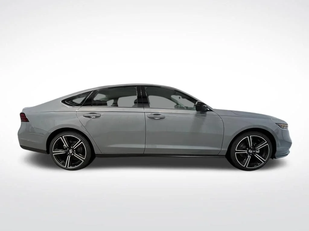 Certified Used 2026 Urban Gray Pearl Honda SE image 39