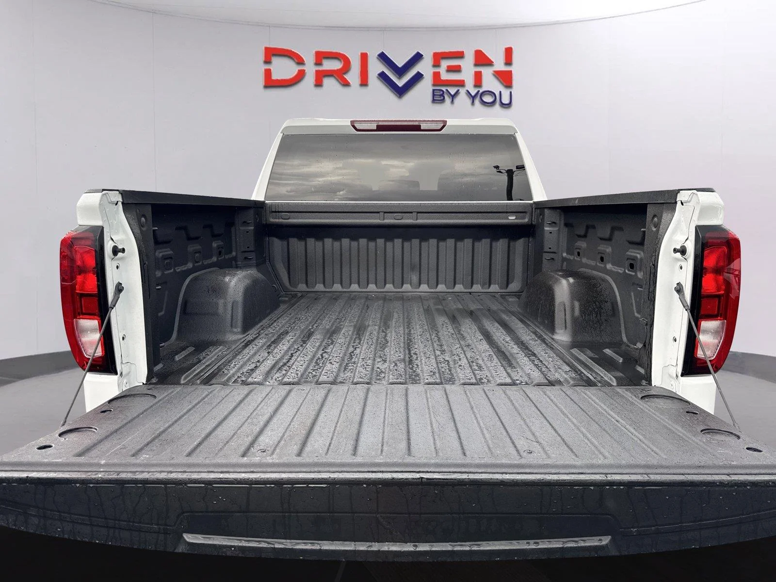 Used 2025 Summit White GMC Pro image 32