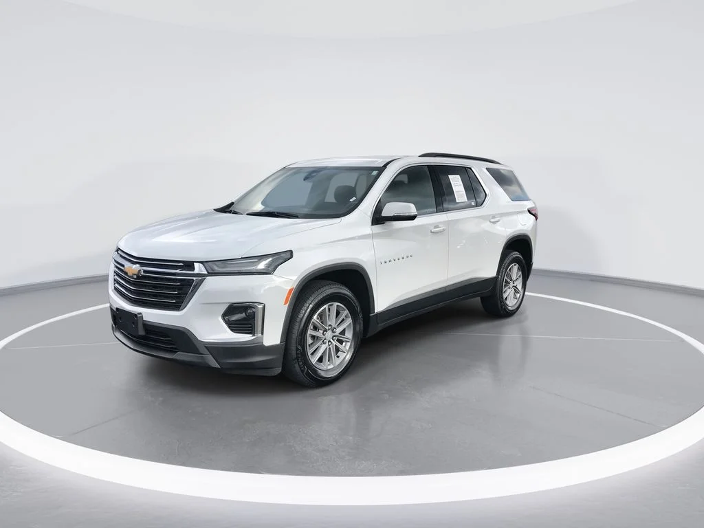 Used 2023 White Chevrolet LT image 4
